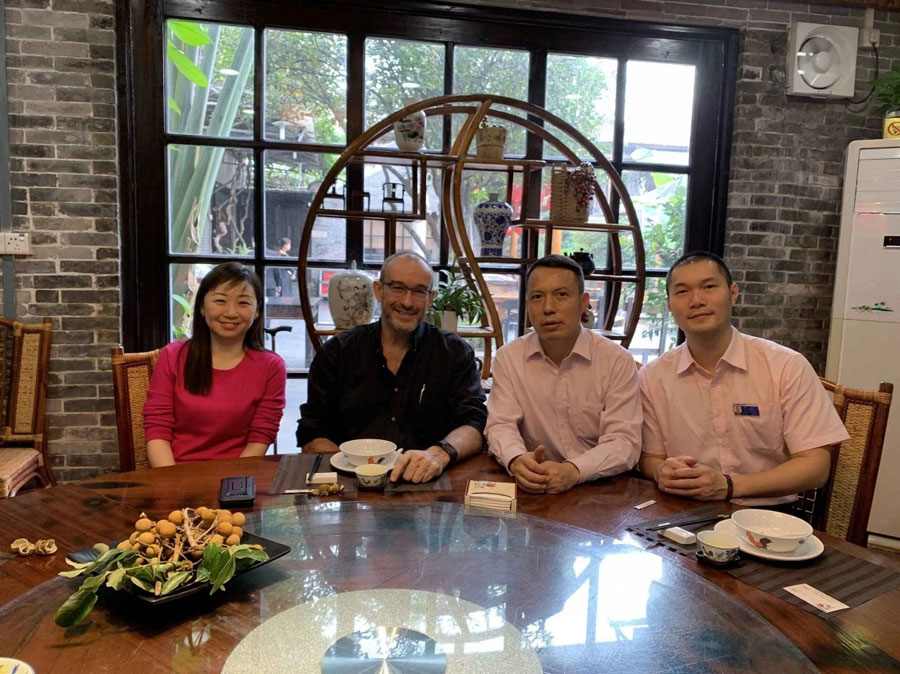 普印力和高寶實(shí)業(yè)討論高速行式打印機(jī)和高速針式打印機(jī)的色帶耗材合作方案